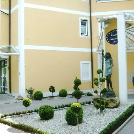 Europa Residenz Hotel 3*
